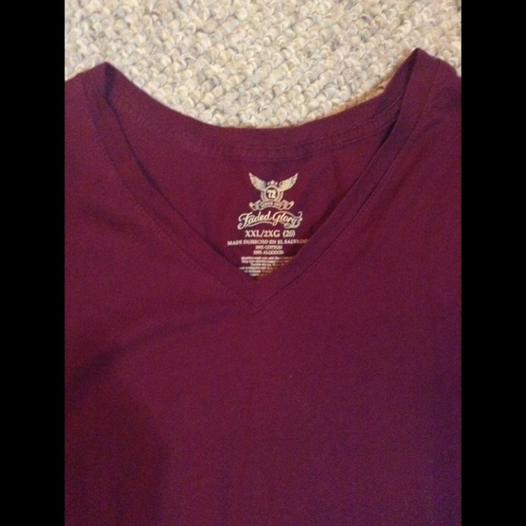 T Shirt / Top - Picture 4 of 4